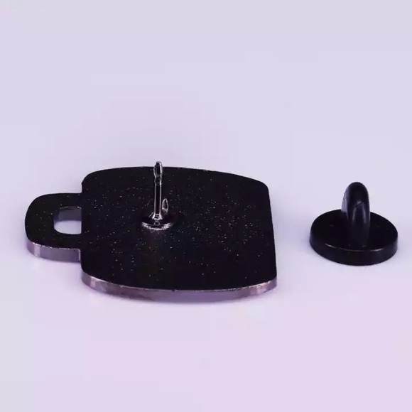 Black as Midnight Coffee Twin Peaks Enamel Pin - Picture 2 of 2